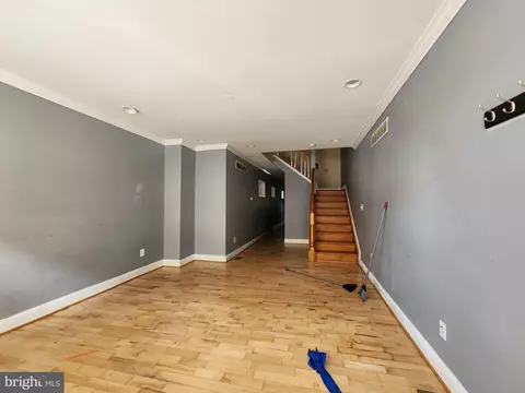 Living - 2036 E Fayette St, Baltimore, MD 21231 photo 1 of 4