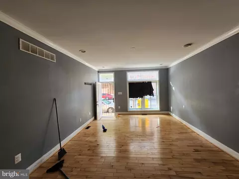 Living - 2036 E Fayette St, Baltimore, MD 21231 photo 2 of 4
