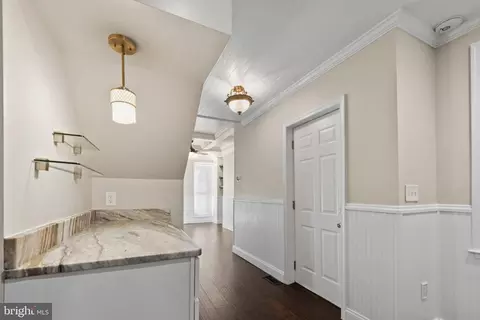 Entry Way - 3106 Dillon St, Baltimore, MD 21224 photo 5 of 8
