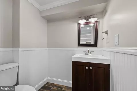 Bath - 3106 Dillon St, Baltimore, MD 21224 photo 1 of 10
