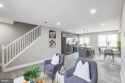 Entry Way - 4534 Finney Ave, Baltimore, MD 21215 photo 2 of 11