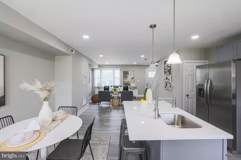 Entry Way - 4534 Finney Ave, Baltimore, MD 21215 photo 6 of 11