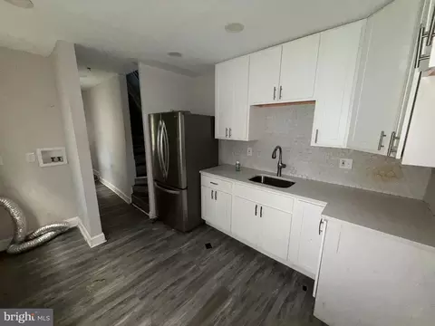 Entry Way - 108 N Poppleton St, Baltimore, MD 21201 photo 2 of 5