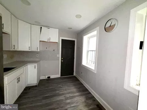 Entry Way - 108 N Poppleton St, Baltimore, MD 21201 photo 3 of 5