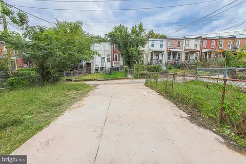 Exterior - 123 S Monastery Ave, Baltimore, MD 21229 photo 8 of 10