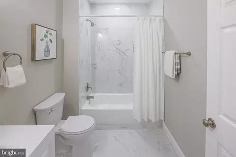 Bath - 123 S Monastery Ave, Baltimore, MD 21229 photo 5 of 5