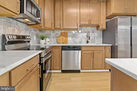 Kitchen - 5906 Ayleshire Rd, Baltimore, MD 21239 photo 4 of 6