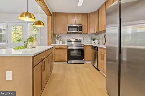 Kitchen - 5906 Ayleshire Rd, Baltimore, MD 21239 photo 5 of 6
