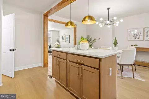 Entry Way - 5906 Ayleshire Rd, Baltimore, MD 21239 photo 2 of 5