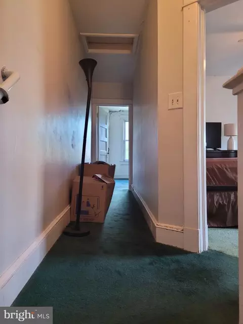 Entry Way - 406 Rossiter Ave, Baltimore, MD 21212 photo 3 of 4