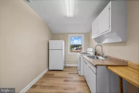 Kitchen - 3434 Mayfield Ave, Baltimore, MD 21213 photo 1 of 2
