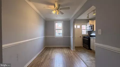 Entry Way - 2139 Whistler Ave, Baltimore, MD 21230 photo 2 of 3