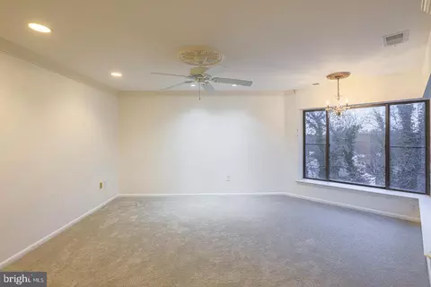 Living - 3041 Fallstaff Rd #405D, Baltimore, MD 21209 photo 9 of 10