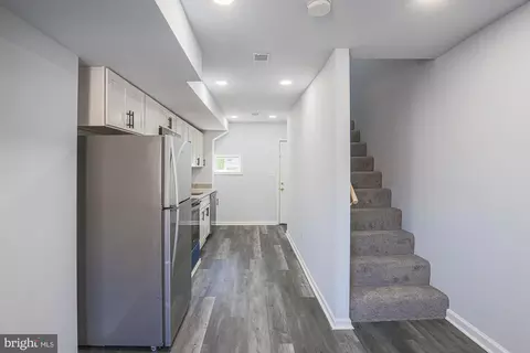 Entry Way - 1318 N Spring St, Baltimore, MD 21213 photo 2 of 14