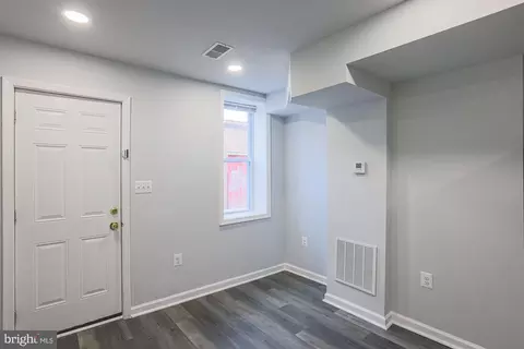 Entry Way - 1318 N Spring St, Baltimore, MD 21213 photo 4 of 14