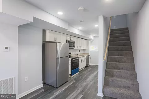 Entry Way - 1318 N Spring St, Baltimore, MD 21213 photo 1 of 14