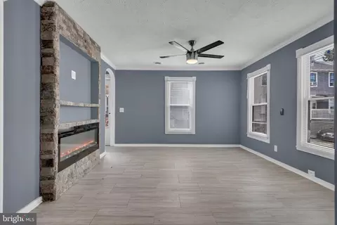 Living - 4113 Grace Ct, Baltimore, MD 21226 photo 2 of 4