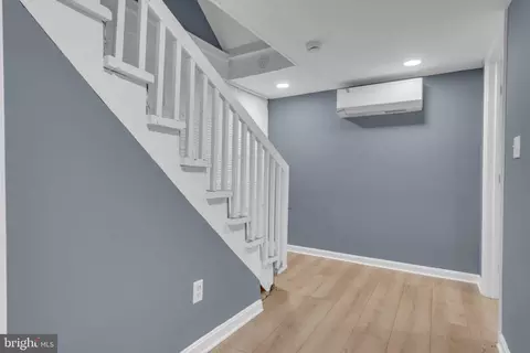 Entry Way - 4113 Grace Ct, Baltimore, MD 21226 photo 4 of 7