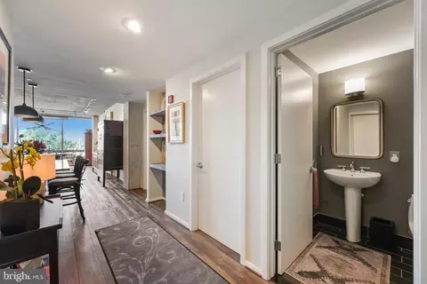 Entry Way - 1200 Steuart St #327, Baltimore, MD 21230 photo 2 of 4