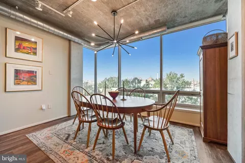 Dining - 1200 Steuart St #327, Baltimore, MD 21230 photo 1 of 6