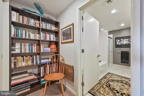 Entry Way - 1200 Steuart St #327, Baltimore, MD 21230 photo 4 of 4