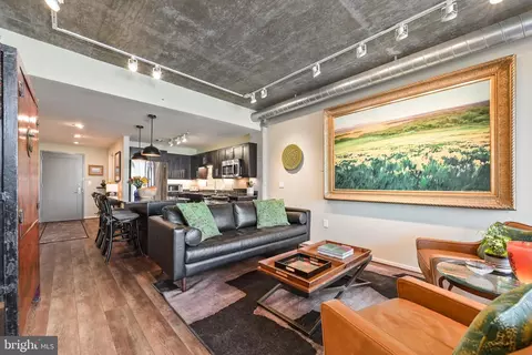 Living - 1200 Steuart St #327, Baltimore, MD 21230 photo 3 of 6