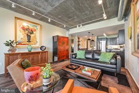Living - 1200 Steuart St #327, Baltimore, MD 21230 photo 4 of 6