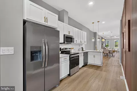 946 W Franklin St, Baltimore, MD 21223