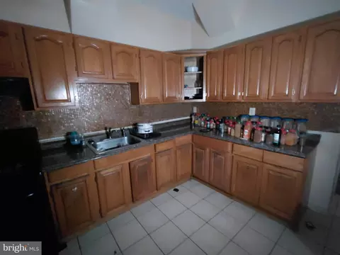Entry Way - 1726 Appleton St, Baltimore, MD 21217 photo 1 of 6