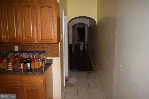 Entry Way - 1726 Appleton St, Baltimore, MD 21217 photo 2 of 6
