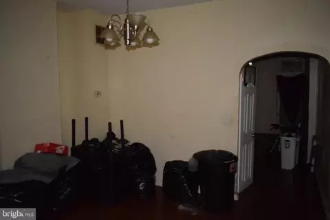 Entry Way - 1726 Appleton St, Baltimore, MD 21217 photo 4 of 6
