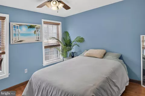 Bedroom - 232 E Barney St, Baltimore, MD 21230 photo 5 of 6