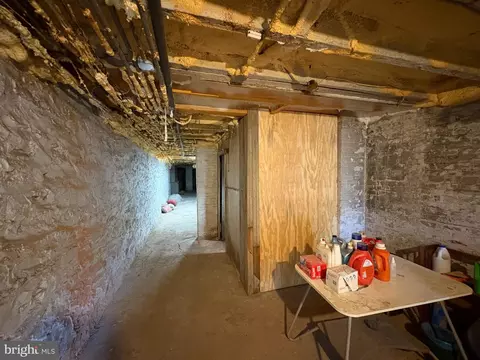 Entry Way - 2841 N Calvert St, Baltimore, MD 21218 photo 4 of 4