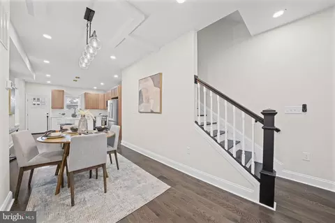 Entry Way - 2013 Barclay St, Baltimore, MD 21218 photo 3 of 11