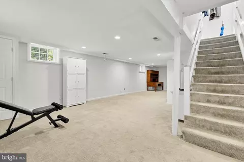Entry Way - 1 St Georges Rd, Baltimore, MD 21210 photo 6 of 7