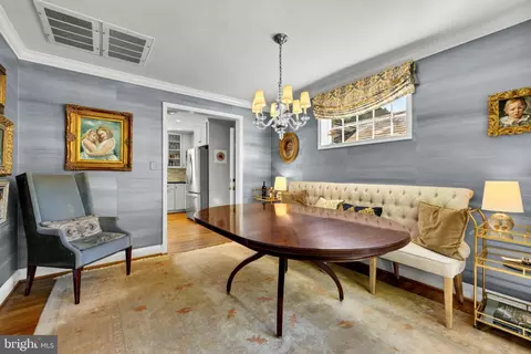 Dining - 1 St Georges Rd, Baltimore, MD 21210 photo 3 of 6