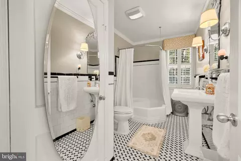 Bath - 1 St Georges Rd, Baltimore, MD 21210 photo 2 of 5