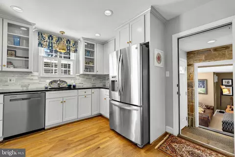 Kitchen - 1 St Georges Rd, Baltimore, MD 21210 photo 3 of 4
