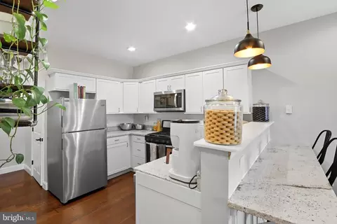 Kitchen - 4327 Falls Rd, Baltimore, MD 21211 photo 2 of 3