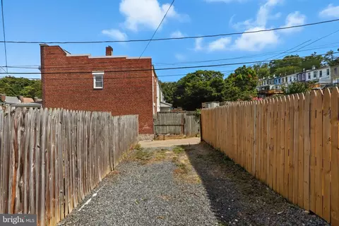 Exterior - 4327 Falls Rd, Baltimore, MD 21211 photo 2 of 5