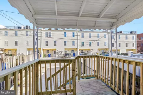 Exterior - 1237 Hull St #1237, Baltimore, MD 21230 photo 2 of 4
