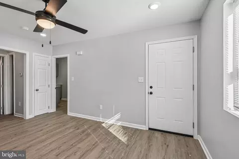 Entry Way - 808 Jack St, Baltimore, MD 21225 photo 2 of 11