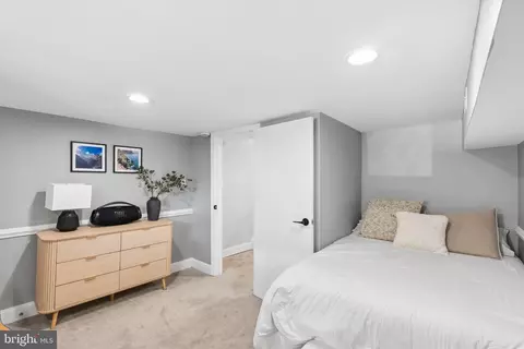 Bedroom - 640 E Fort Ave, Baltimore, MD 21230 photo 6 of 6