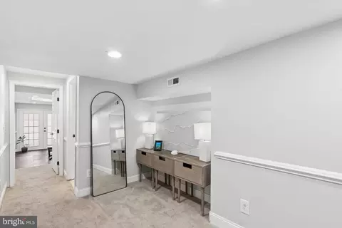 Entry Way - 640 E Fort Ave, Baltimore, MD 21230 photo 8 of 9