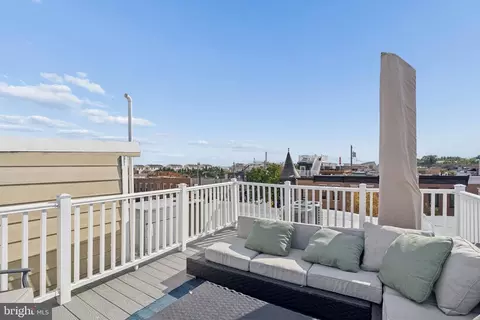 Exterior - 640 E Fort Ave, Baltimore, MD 21230 photo 4 of 6