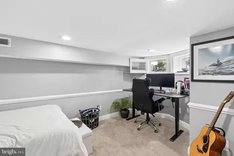 Bedroom - 640 E Fort Ave, Baltimore, MD 21230 photo 5 of 6