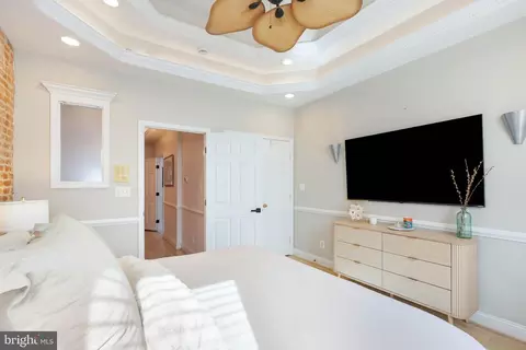 Bedroom - 640 E Fort Ave, Baltimore, MD 21230 photo 2 of 6