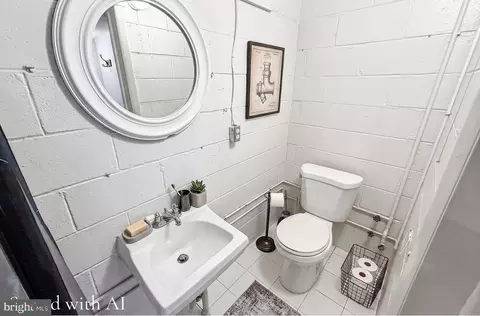 Bath - 4610 Schley Ave, Baltimore, MD 21206 photo 5 of 7
