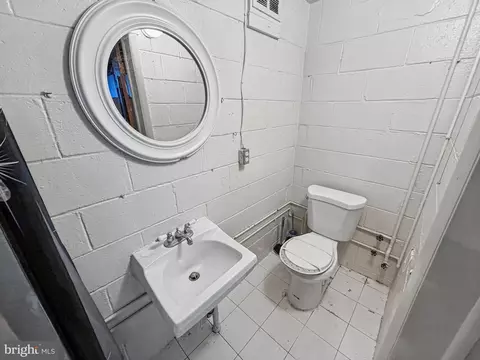 Bath - 4610 Schley Ave, Baltimore, MD 21206 photo 6 of 7