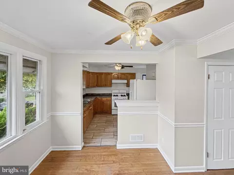 Entry Way - 4610 Schley Ave, Baltimore, MD 21206 photo 1 of 2